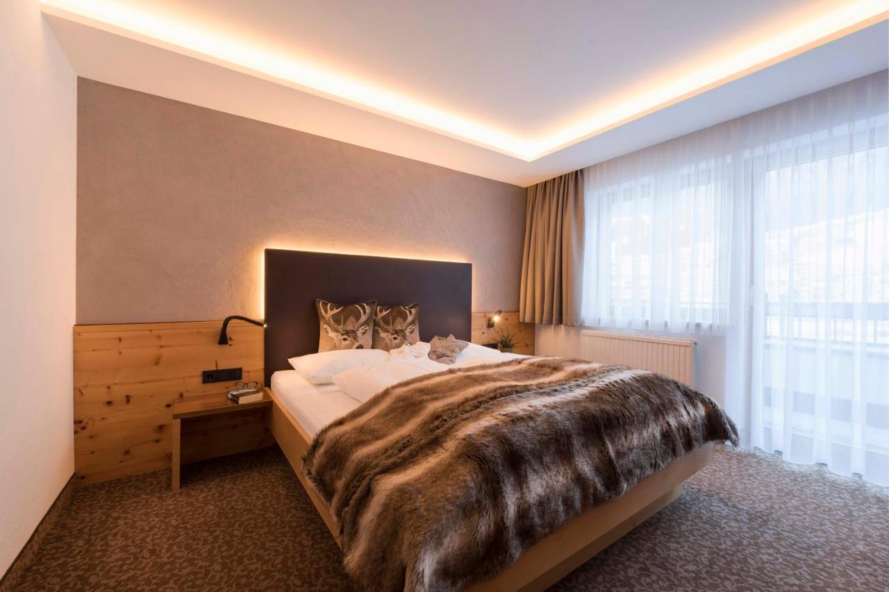 Hotel Garni Mirabell Ischgl Exteriör bild