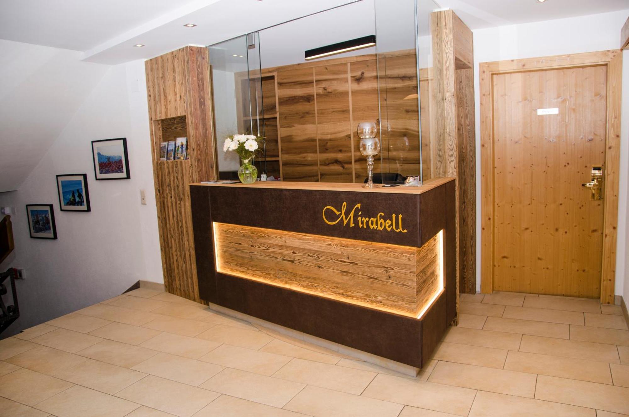 Hotel Garni Mirabell Ischgl Exteriör bild