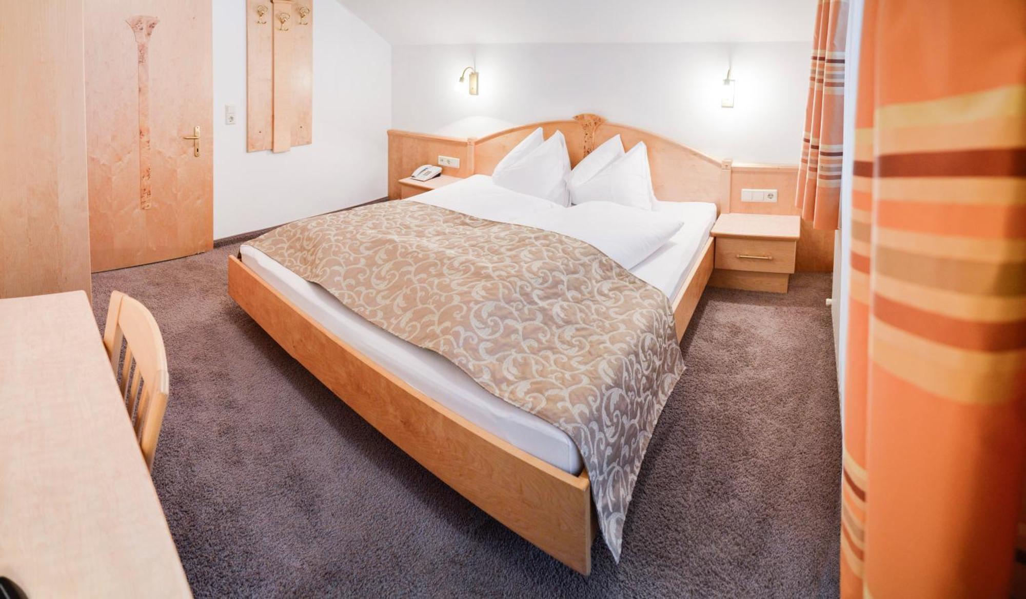 Hotel Garni Mirabell Ischgl Rum bild