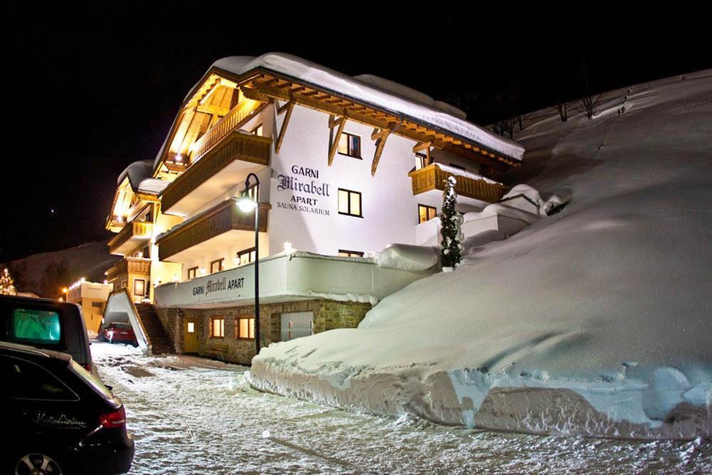 Hotel Garni Mirabell Ischgl Exteriör bild